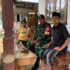 Kunjungi Rumah Warga Binaan, Babinsa Koramil 0825-11/Pesanggaran, Cara Untuk Komunikasi Sosial