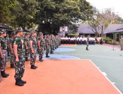 Danrem 031/Wira Bima Pimpin Aksi Bersih-Bersih di Sekolah Kartika Pekanbaru, Tanamkan Budaya Peduli Lingkungan kepada Para Pelajar