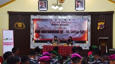 Sambut Hari Bhayangkara KE-80, Personel Kodim 1707/Merauke Ikut Donor Darah untuk Kemanusiaan