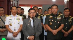 Perkuat Ketahanan Nasional, Kasad Dianugerahi Tanda Alumni Kehormatan Lemhannas RI