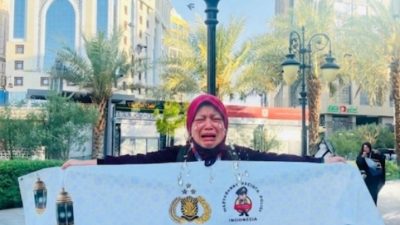 Guru PAUD Nangis Haru di Hari Bhayangkara 80: Terima Kasih Bapak Kapolri Atas Undangan Umroh Gratisnya