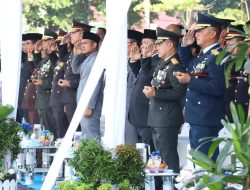 Pangdam XIX Tuanku Tambusai Hadiri Puncak Peringatan Hari Bhayangkara Ke-80 di Mapolda Riau