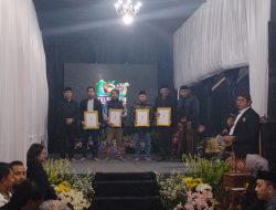 Kontribusi Mikutopia dalam Mengentaskan Pengangguran, Pemberdayaan, Peningkatan PAD dan UMKM, Pemdes Tulungrejo Beri Penghargaan Lencana Wanwa Satata