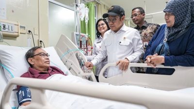 Tinjau Langsung Layanan RSUD-Kantor BPJS Kesehatan, Menko PM Pastikan Pasien Penyakit Kronis Tetap Terlindungi JKN