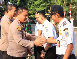 Sinergi Tiga Pilar, Peringati Hari Bhayangkara Ke-80, Danramil dan Wakil Camat Kalideres Beri Kejutan di Polsek