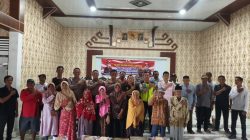 Jajaran Polres Mesuji Laksanakan “Jumat Curhat” dan Salurkan Bantuan Sembako bagi Warga Kurang Mampu di Desa Buko Poso