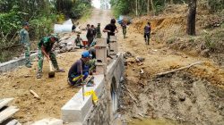 Kodim 0213/Nias Rampungkan Pembangunan Jembatan Aramco di Desa Botombawo