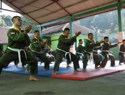 Pelihara Kemampuan Prajurit Anggota Kodim Sleman Latihan Pencak Silat Militer