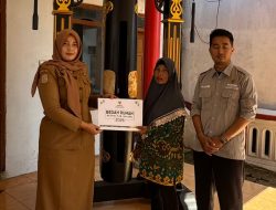 Kepala Desa Tlogosari Apresiasi BAZNAS Kabupaten Malang, Salurkan Bantuan Bedah Rumah Rp15 Juta untuk Dua Warga