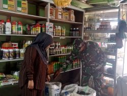 Babinsa Cek Langsung Harga Pupuk, Petani Jadi Punya Gambaran di Lapangan