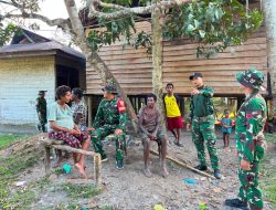 Satgas Yonif 123/RJW Perkuat Kemanunggalan TNI-Rakyat Lewat Anjangsana di Kampung Senggo