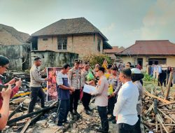 Wujudkan Polri Presisi, Kapolres Prabumulih Salurkan Bantuan Sosial bagi Korban Kebakaran