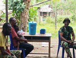 Warga Kampung Wanam Sambut Hangat Satgas TMMD ke-129 Kodim 1707/Merauke