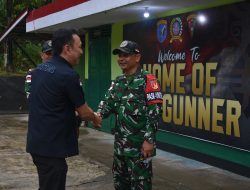 Satgas Pamtas RI-Malaysia Yonarmed 19/Bogani Terima Kunjungan Kabid P2 Kanwil Bea Cukai Kalbar di Pos Gabma Kotis