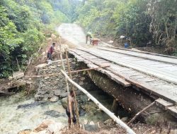 Rehab Jembatan TMMD Ke-129 Kodim 1807/Sorsel Capai 45%, Perkuat Akses dan Konektivitas Warga Kampung Sesor