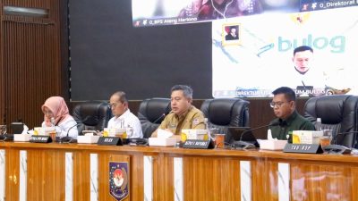 Sambut Hari Kemerdekaan, Sekjen Kemendagri Dorong Bulog dan Pemda Gencarkan Gerakan Pangan Murah