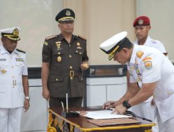 Panglima Koarmada III Pimpin Acara Penandatanganan Penyumpahan Perwira Penyidik TNI AL TA 2026 di Koarmada III