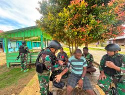Satgas Pamtas Kewilayahan RI-PNG Yonif 410 Alugoro Berikan Pelayanan Kesehatan di Ujung Timur Indonesia