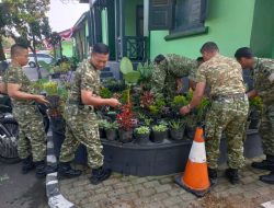 Anggota Kodim Sleman Percantik Lingkungan Kerja