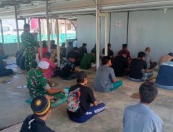 Satgas TMMD ke-129 Kodim 1707/Merauke Laksanakan Sholat Jum’at Bersama Warga Kampung Wanam