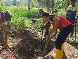 Tak Kenal Lelah, Satgas TMMD KE-129 Kodim 1707/Merauke Percepat Pembangunan MCK dan Sumur