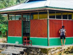 Rehab RTLH Milik Ibu Diana Capai 60%, TMMD Ke-129 Wujudkan Hunian Layak dan Harapan Bagi Warga Kampung Sesor