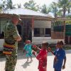 Hangatkan Kebersamaan, Dansatgas TMMD Ke-129 Kodim 1807/Sorsel Berbagi Keceriaan Bersama Anak-Anak Kampung Sesor