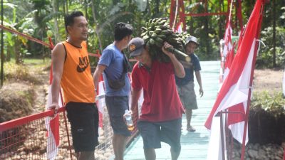 Jembatan Gantung di Desa Hou Rampung, Perkuat Akses Warga Nias Lewat Program Bakti TNI AD Untuk Rakyat
