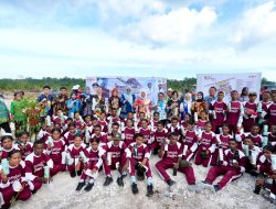Perkuat Program Sekolah Rakyat, Ketua Umum TP PKK Salurkan Bantuan bagi Siswa dan Guru di Biak Numfor