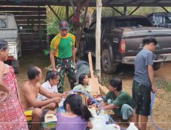 Bantu Atasi Kesulitan Warga Perbatasan, Pos Kotis Satgas Yonarmed 13/Nanggala Distribusikan 4.000 Liter Air Bersih Gratis di Desa Pesayah