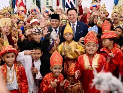 Prabowo Jamu PM Thailand dalam Santap Malam Kenegaraan, Tampilkan Keindahan Budaya Nusantara