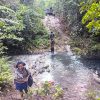 Medan Terjal Tak Surutkan Semangat Anggota Satgas TMMD Ke-129, Gotong Royong Wujudkan Pembangunan di Kampung Sesor