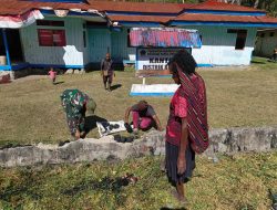 Kerja Bakti untuk Kurima Sehat, Satgas Yonif 645/GTY Pos Kurima Laksanakan Kerja Bakti di Kampung Obolma Distrik Kurima