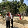 Sambut HUT RI Ke-81, Kapolres Mesuji Bersama Personel Sosialisasi dan Bagikan Bendera Merah Putih kepada Warga dan Pengguna Jalan
