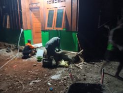 Pantang Menyerah Hingga Malam, Satgas TMMD Ke-129 Kodim 1807/Sorsel Lembur Finishing Rumah Type 36 untuk Warga Kampung Sesor