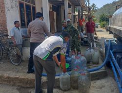 TNI-Polri Hadir Atasi Kekeringan Air Bersih di Panggul