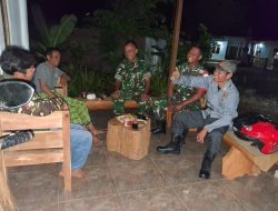 Patroli Malam Babinsa Paranggupito Perkuat Sinergitas dengan Tokoh Masyarakat