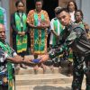 Pererat Tali Persaudaraan, Satgas Yonif 645/GTY Serahkan Alkitab di Gereja Benawa