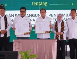 Kasdam II/Sriwijaya Dampingi Kepala Staf Kepresidenan Resmikan Pabrik Kelapa Sawit KUD Sejahtera di Babat Toman