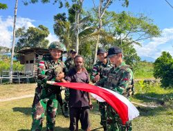 Menyala di Ufuk Mamberamo: Satgas Yonif 645/GTY dan Koramil Kobakma Kobarkan Semangat Merah Putih Jelang HUT RI Ke-81