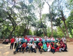 Polsek Kembangan Dorong Kepedulian Lingkungan, 20 Pohon Ditanam di Hutan Kota Srengseng