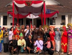 Upacara Kemerdekaan 2026, Peserta Upacara Di PG Djatiroto Memakai Pakaian Adat