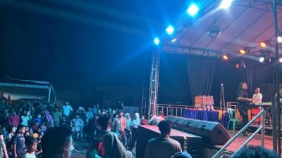 Sat Samapta Polres Mesuji Amankan Konser Musik Malam Puncak HUT RI ke-81 di Alun-Alun Simpang Pematang