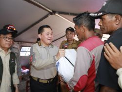 Astamaops Polri Cek Langsung Posko Pengungsi Gempa NTT, Siapkan Dukungan SAR hingga Layanan Medis