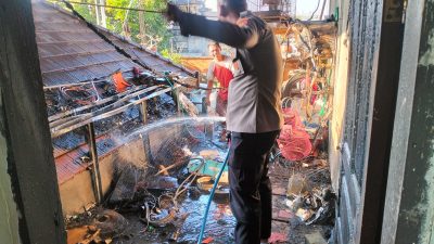 Dipicu Obat Nyamuk Bakar, Rumah Warga di Lingsar Dilalap si-Jago Merah