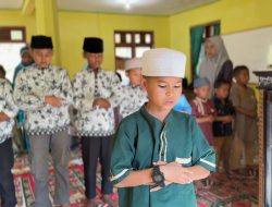Bukan Sekedar Mengajar Ngaji, Tiga Prajurit Yonif TP 951/Pandeka Marapi Hadir Setiap Sore di Luak Jua