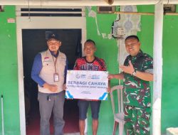 Danramil 12/Eromoko Berikan Pelayanan Pemasangan Listrik Gratis Bersubsidi kepada Warga Kurang Mampu