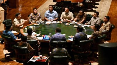 Presiden Prabowo Bahas Penguatan Penanganan Karhutla Kalimantan dan Pascagempa NTT di Hambalang