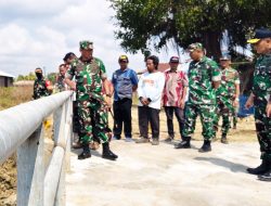 Dandim 1707/Merauke Dampingi Pangdam XXIV/Mandala Trikora Tinjau Jembatan Aramco di Waninggap Say