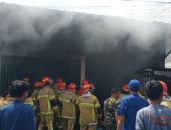 Si Jago Merah mengamuk di kawasan Plaju, Palembang, Hanguskan Sejumlah Rumah Bedeng dan Ruko